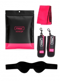 Черно-розовый эротический набор: маска, наручники и повязка - Erokay - купить с доставкой в Мурманске