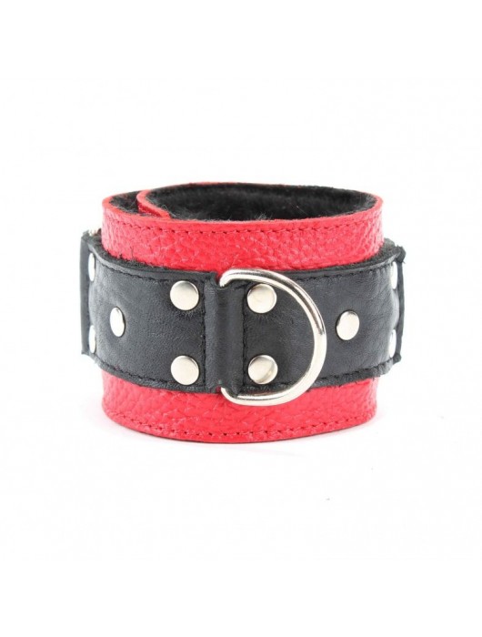 Красно-чёрные кожаные наручники с меховым подкладом - БДСМ Арсенал - купить с доставкой в Мурманске