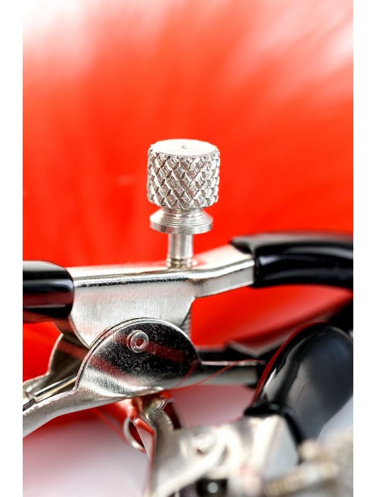 Зажимы для сосков с красным пухом Theatre - ToyFa - купить с доставкой в Мурманске